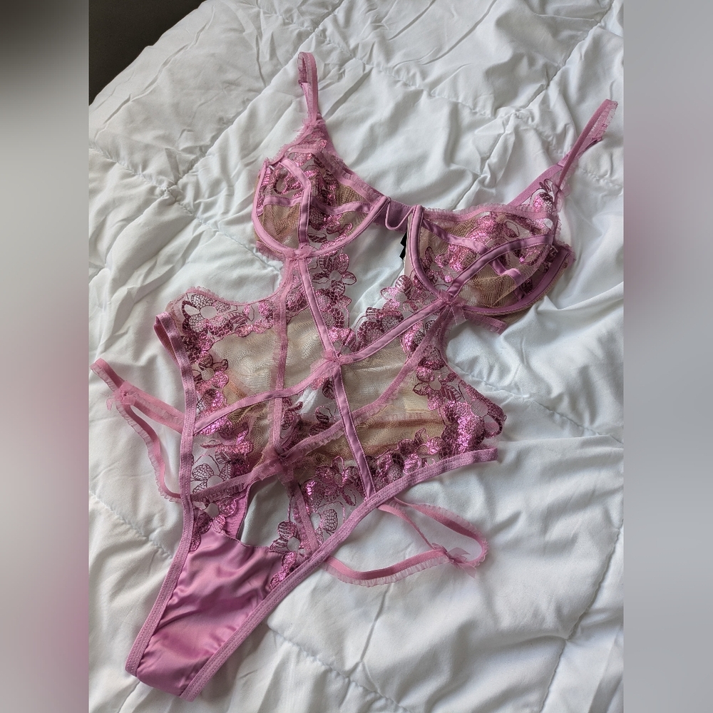 For Love And Lemons Elegant Pink Lace Bodysuit